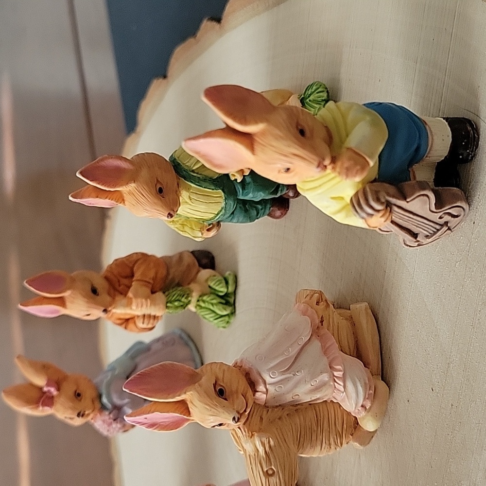 Handcrafted Rabbit Figurines Set - Multicolor - Picture 4 of 10